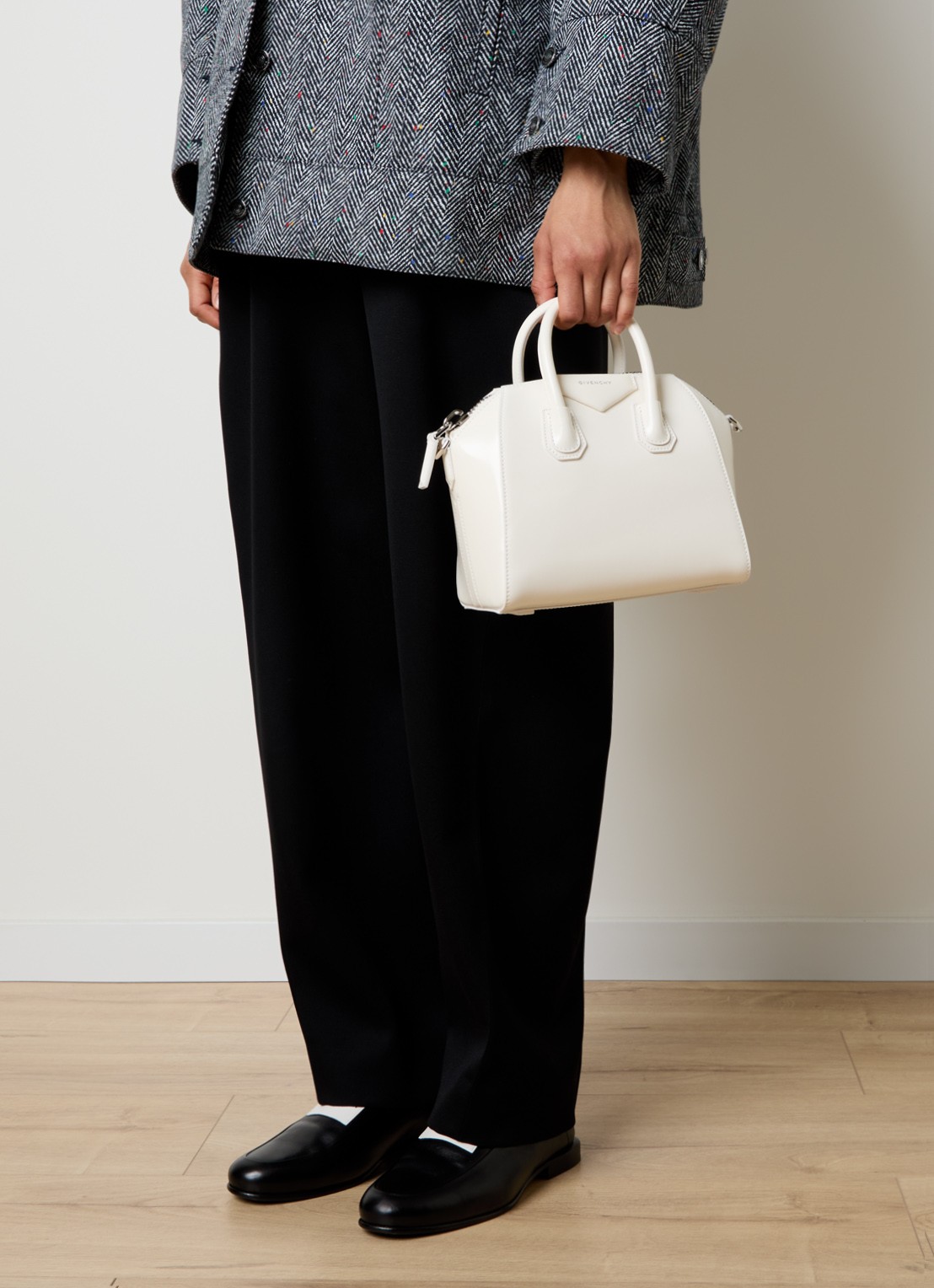 Givenchy Antigona Mini handtas van kalfsleer met afneembare schouderriem - voorkant 4 ivoor