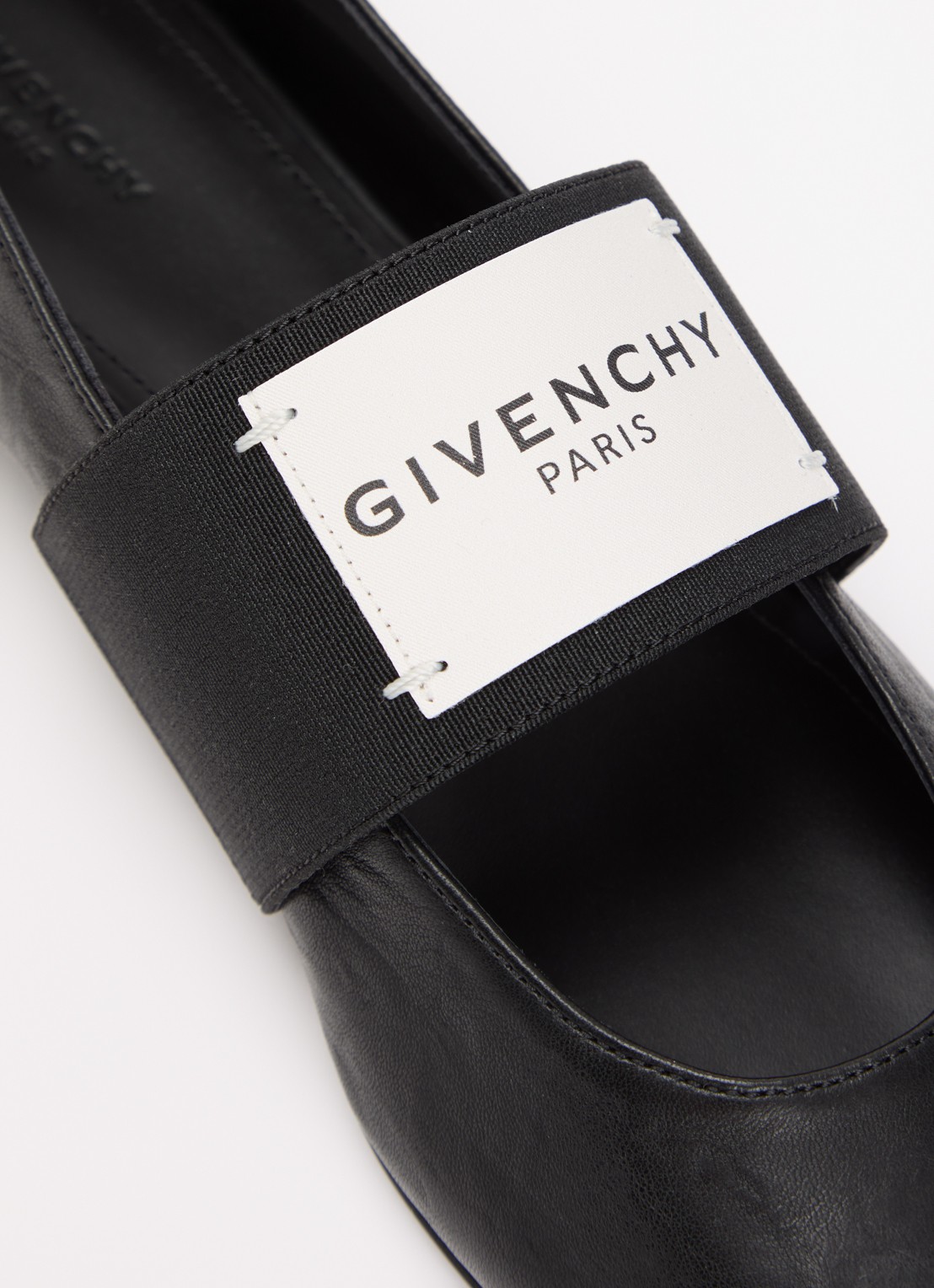 Givenchy Ballerina van lamsleer met logo - detail 7 zwart