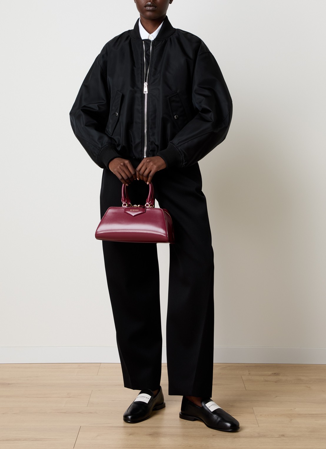 Givenchy Cropped bomberjack met klepzakken - voorkant 5 zwart