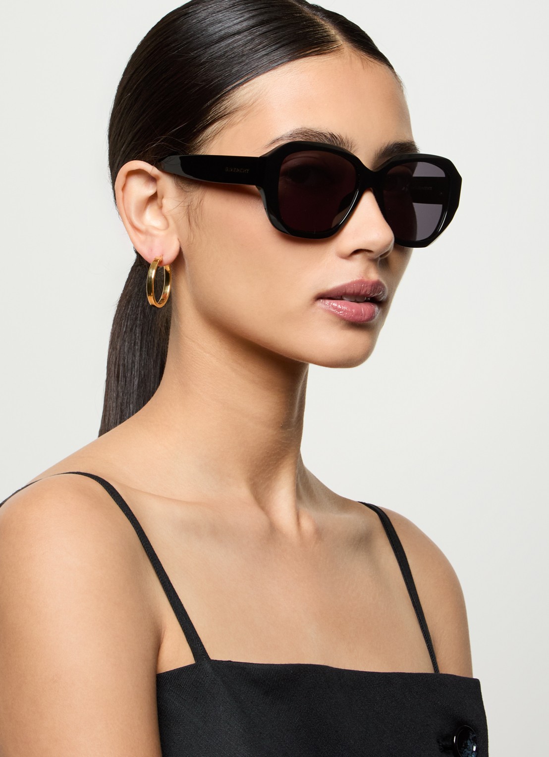 Givenchy GV Day zonnebril GV40075I - voorkant 5 zwart