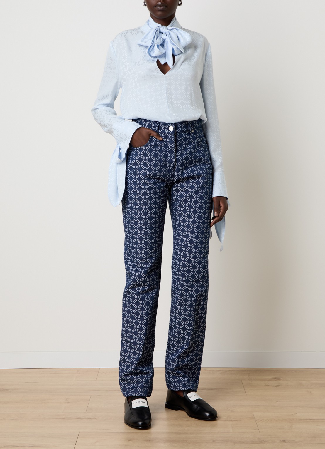 Givenchy High waist straight leg jeans met logoprint - voorkant 5 indigo