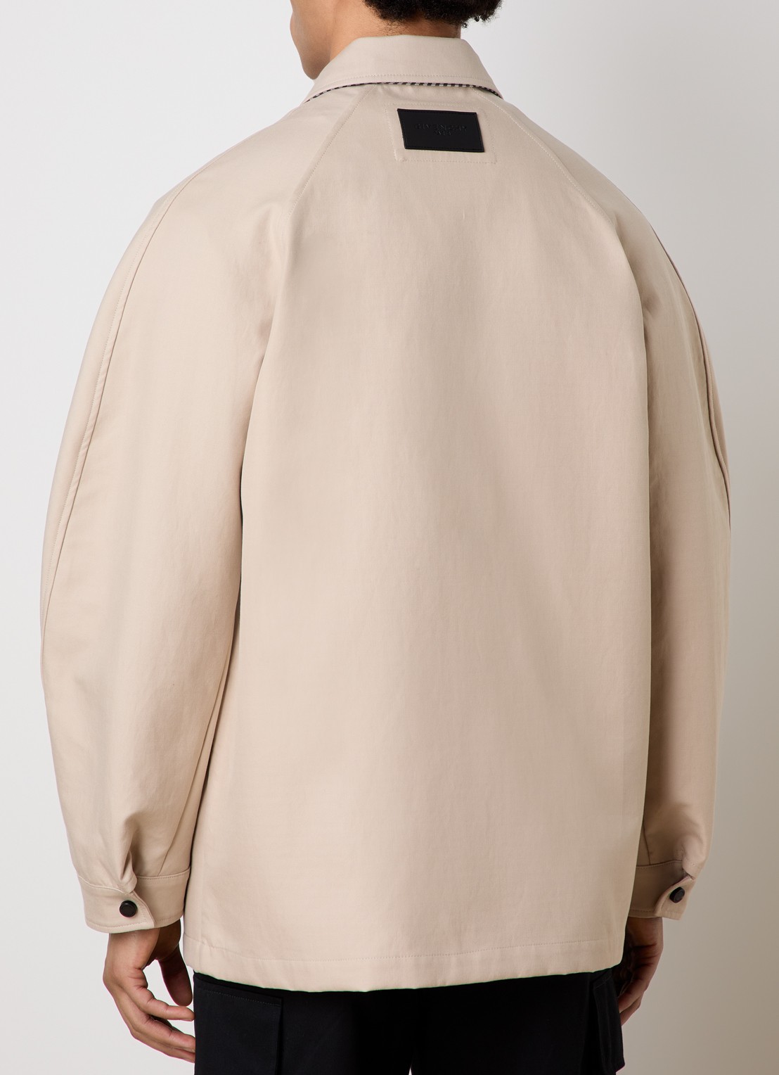Givenchy Jack met steekzakken - achterkant beige