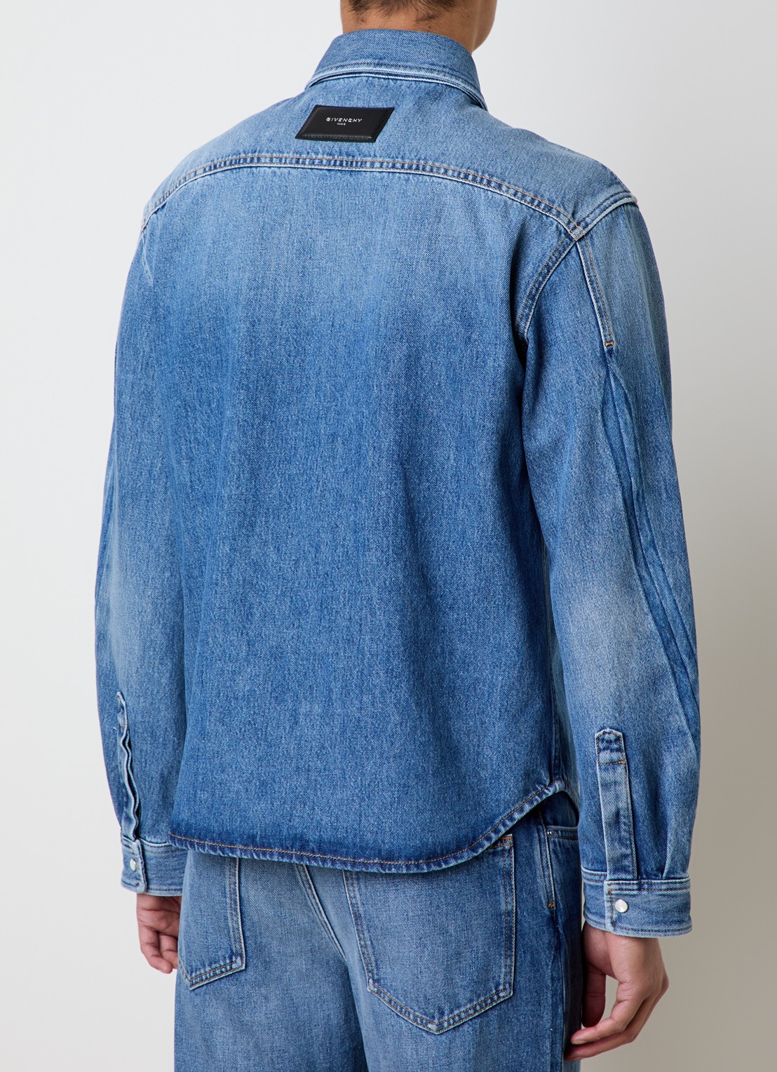 Givenchy Overhemd van denim met borstzakken - achterkant blauw