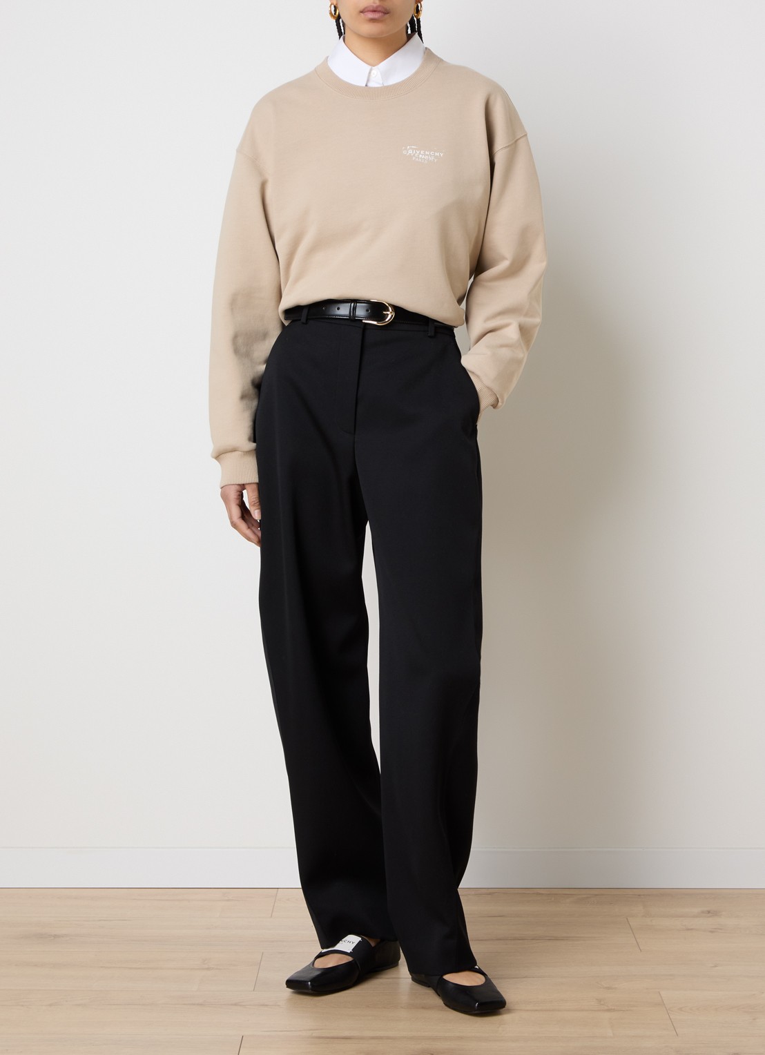 Givenchy Sweater met logo- en backprint - voorkant 2 beige