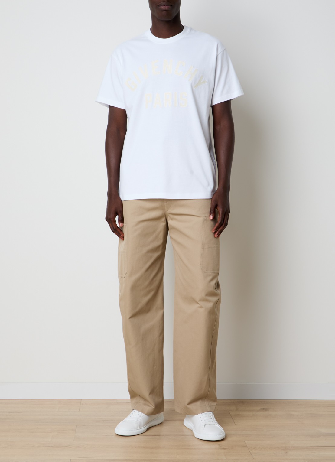 Givenchy T-shirt met logoborduring - voorkant 2 wit