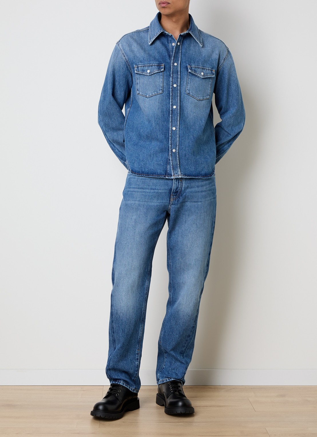 Givenchy Tapered jeans met medium wassing - voorkant 2 indigo