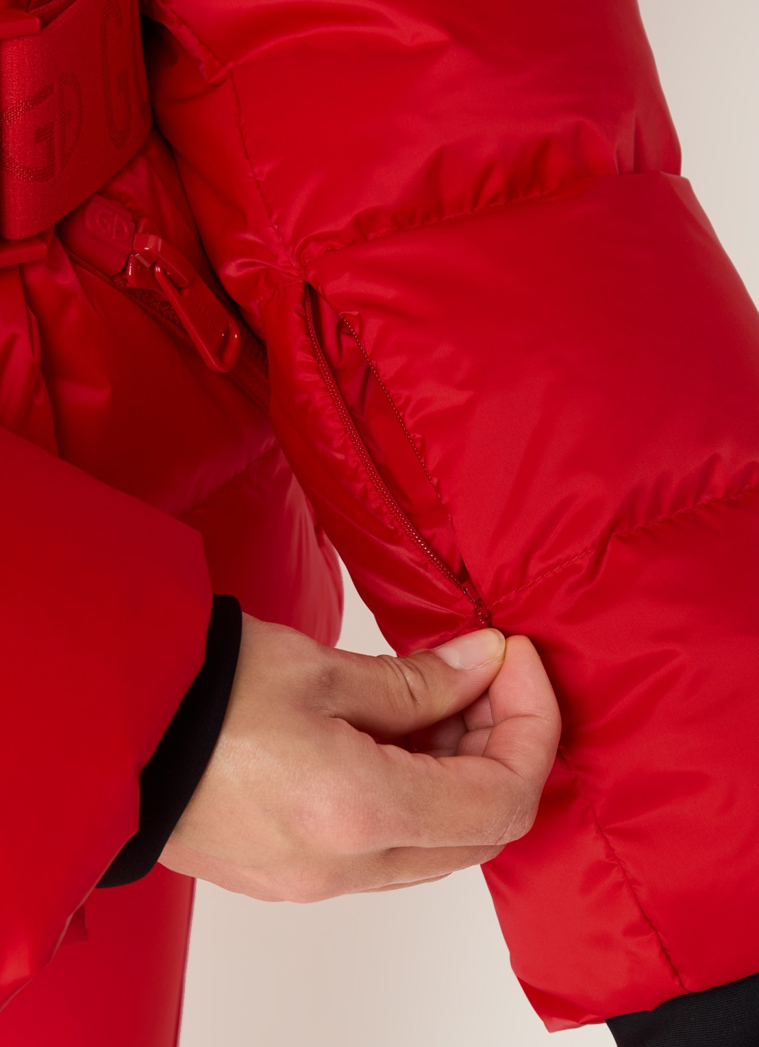 Goldbergh Bea ski-jas met ceintuur en ritszakken - detail 3 rood