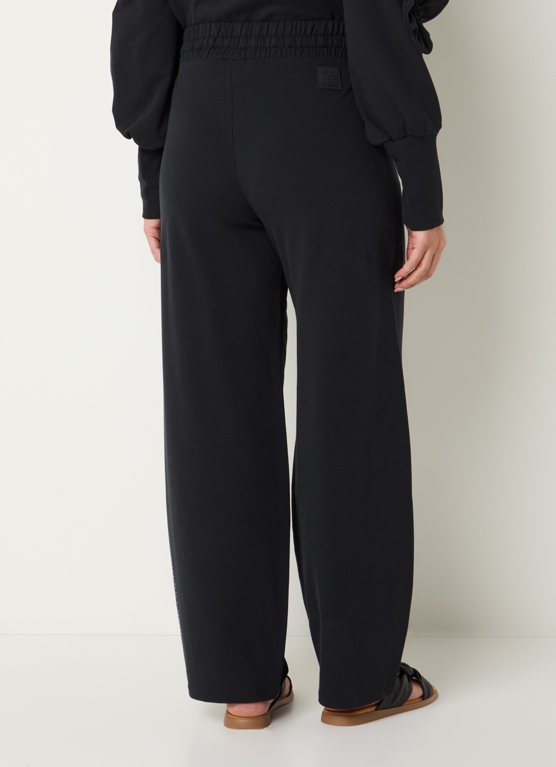 Goldbergh Bellario high waist wide fit joggingbroek met steekzakken - achterkant zwart