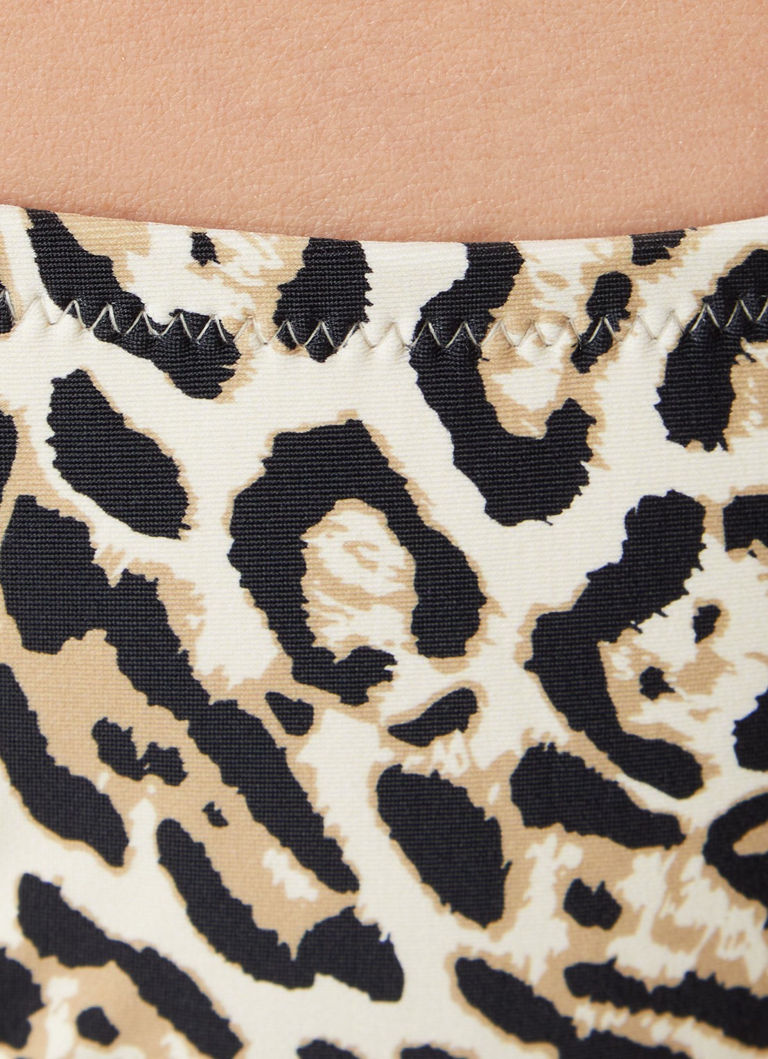 Goldbergh Froce bikinislip met panterprint - detail 4 beige