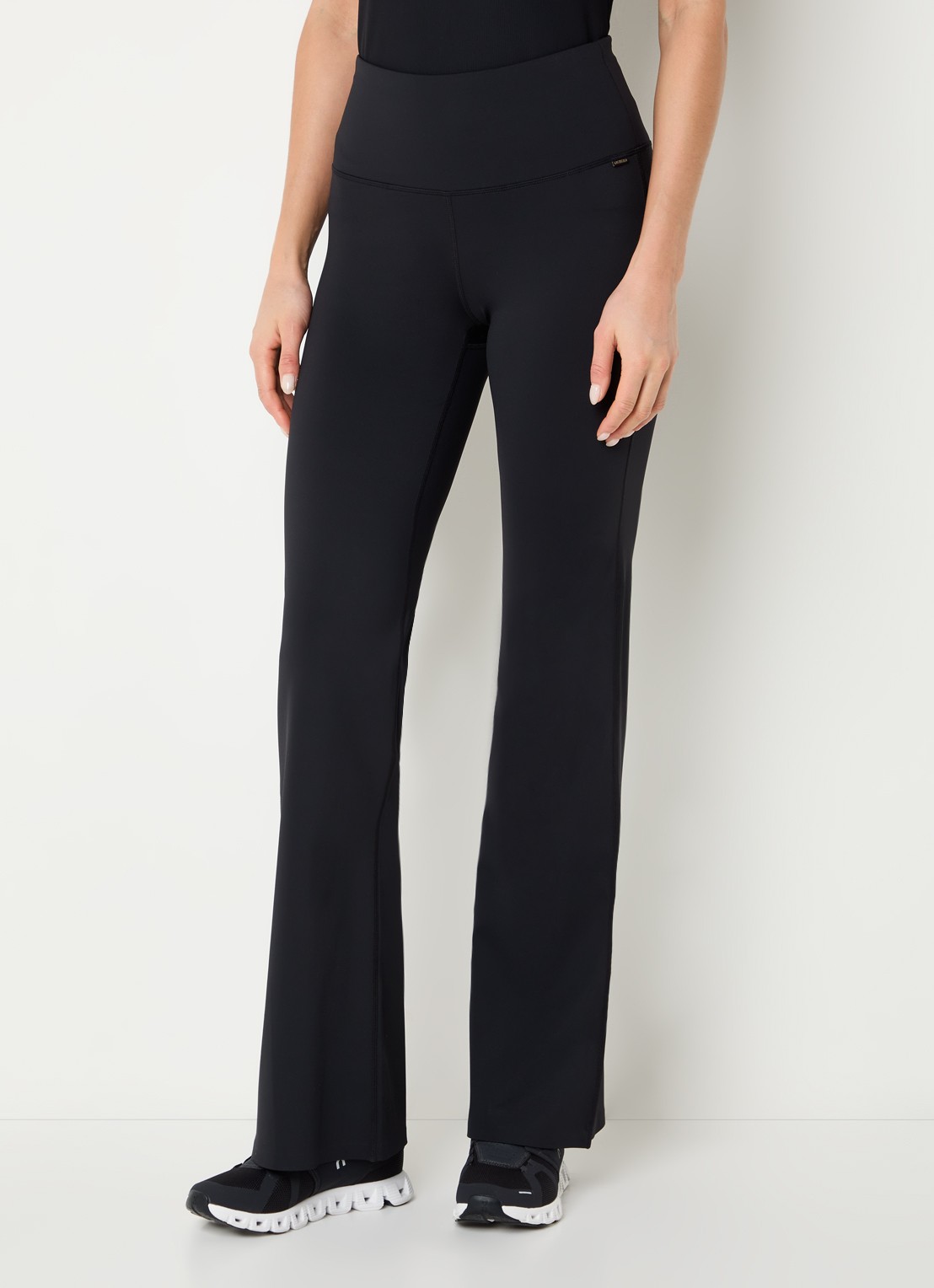 Goldbergh Lunge high waist flared fit legging - detail 3 zwart