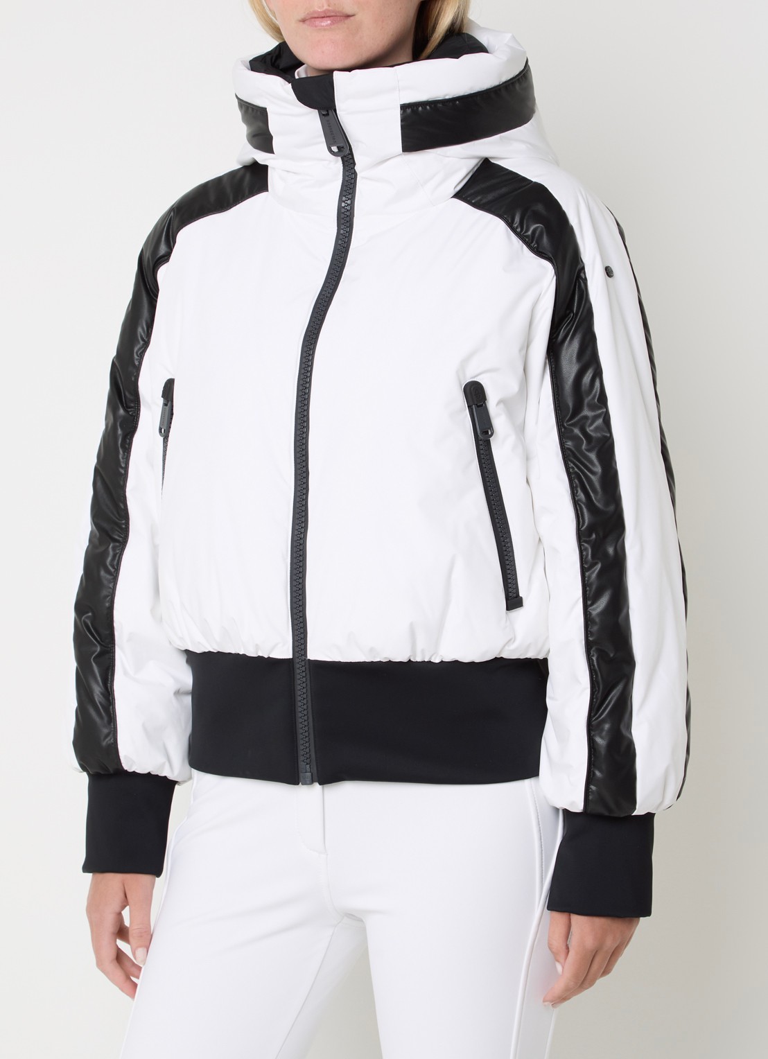 Goldbergh Volare ski-jas met capuchon en ritszakken - detail 4 wit