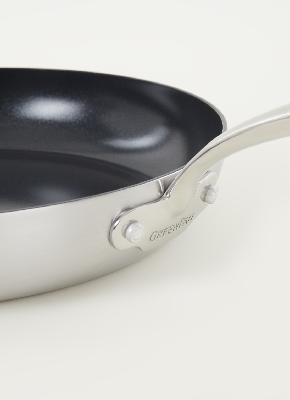 GreenPan Barcelona koekenpan Ø30 cm - detail zilver