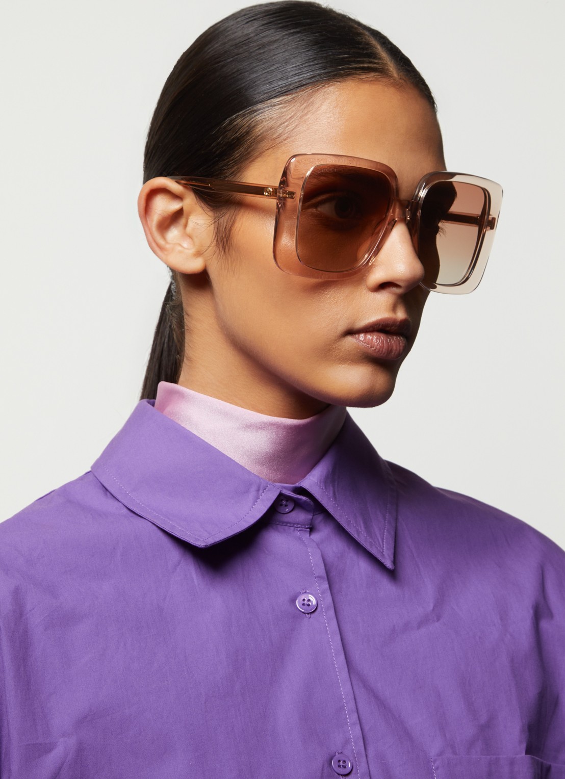 Gucci Butterfly zonnebril GG1314S - voorkant 2 lichtroze