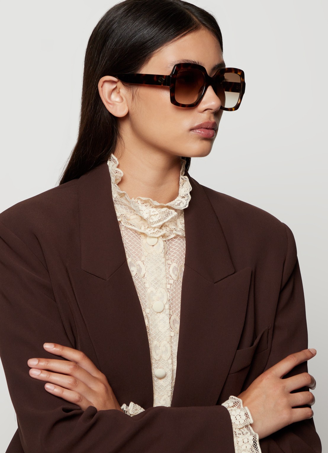 Gucci Butterfly zonnebril GG1337S - voorkant 2 bruin