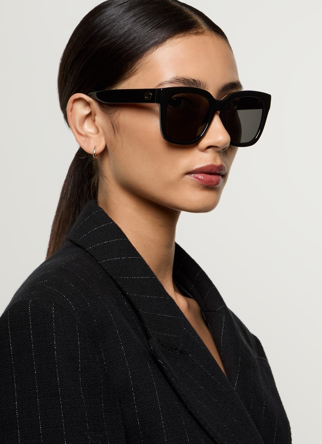 Gucci Butterfly zonnebril GG1338S - voorkant 2 zwart