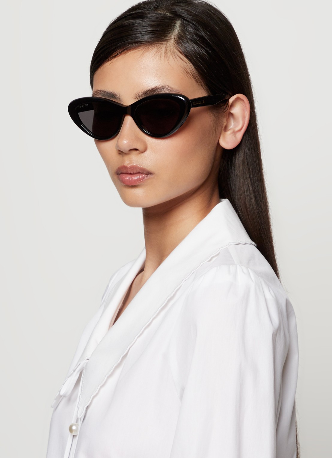 Gucci Cat Eye zonnebril GG1170S - voorkant 2 zwart
