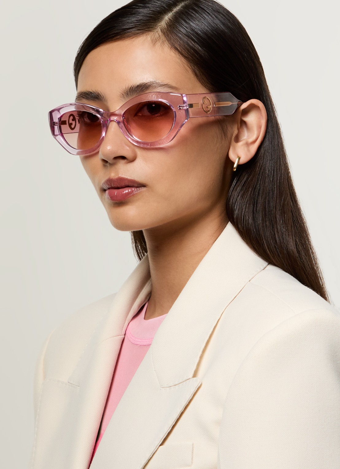 Gucci Cat Eye zonnebril GG1553S  - voorkant 2 roze