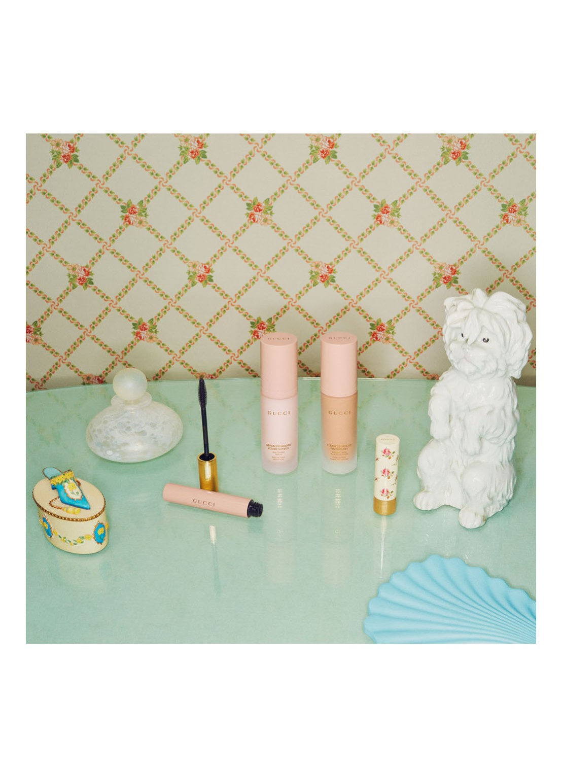 Gucci Fluide De Beauté Fini Naturel - Natural Finish Fluid Foundation - detail 4 fair medium 210c