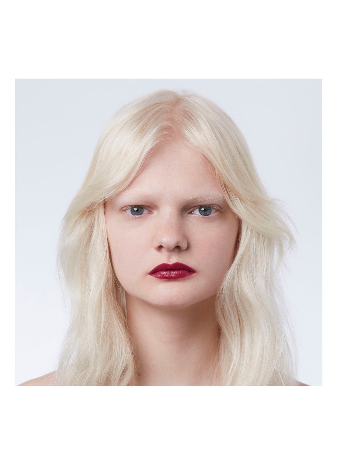Gucci Rouge à Lèvres Satin - lipstick - detail 4 506 louisa red