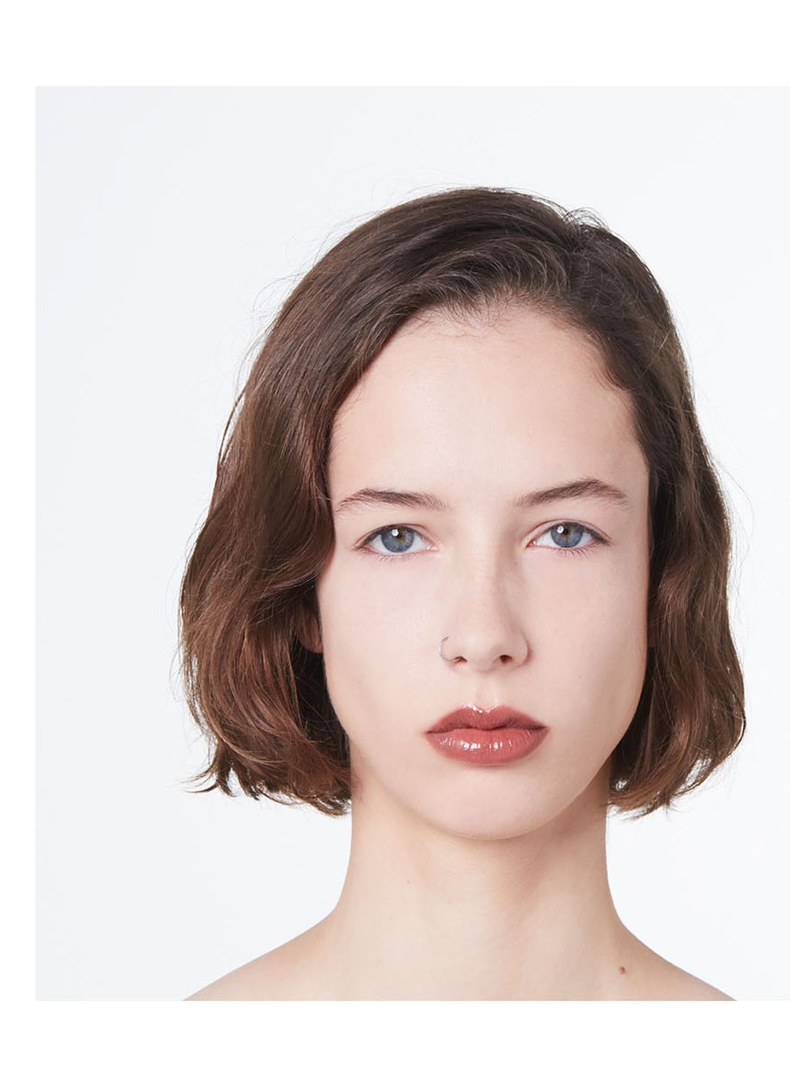Gucci Rouge de Beauté Brillant Glow en Care - lipstick - detail 4 204 peggy taupe
