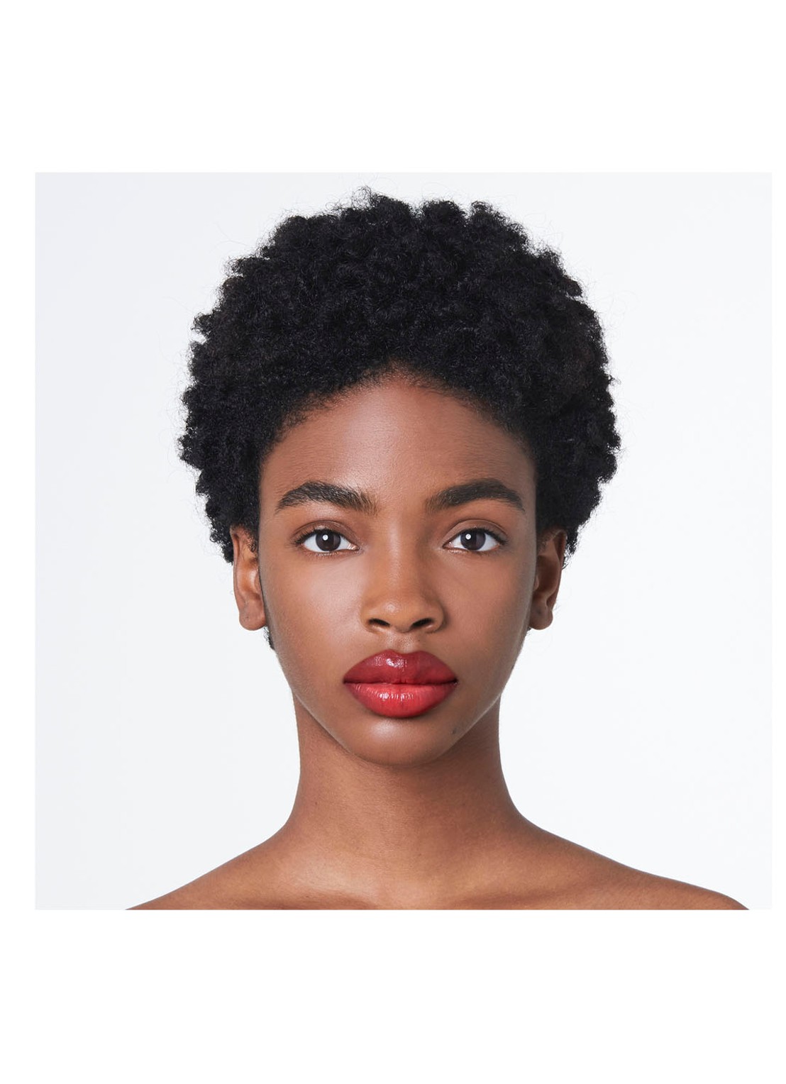 Gucci Rouge de Beauté Brillant Glow en Care - lipstick - detail 6 517 abby maroon red
