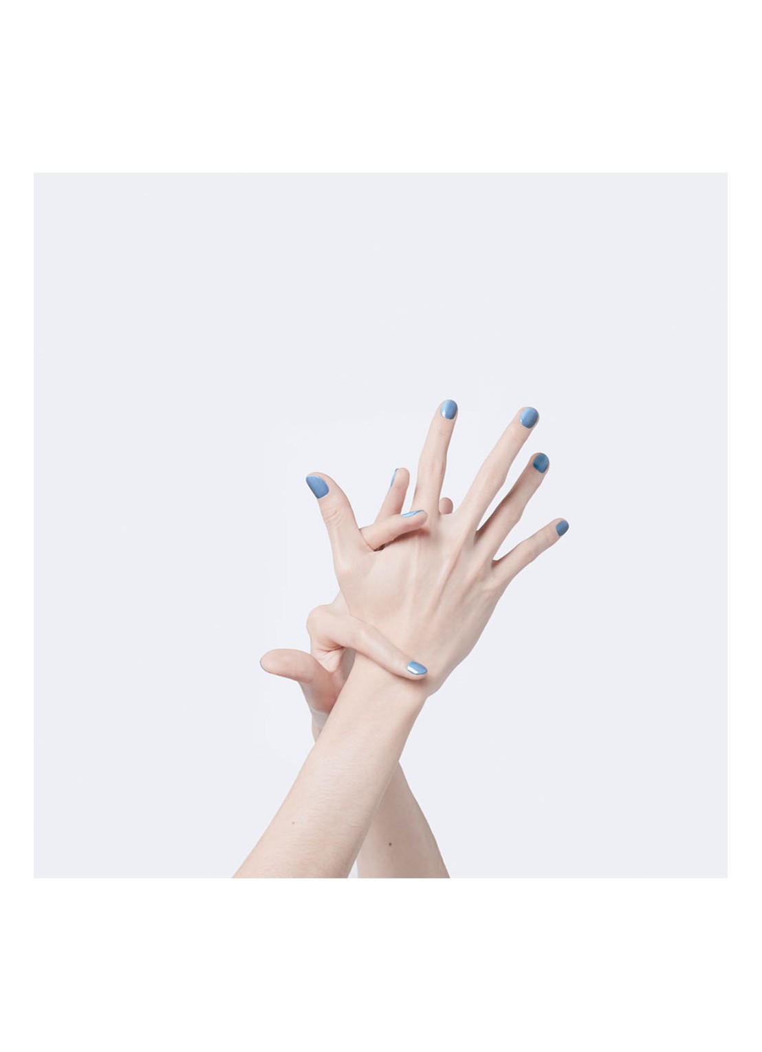 Gucci Vernis à Ongles - nagellak - detail 4 baby blue