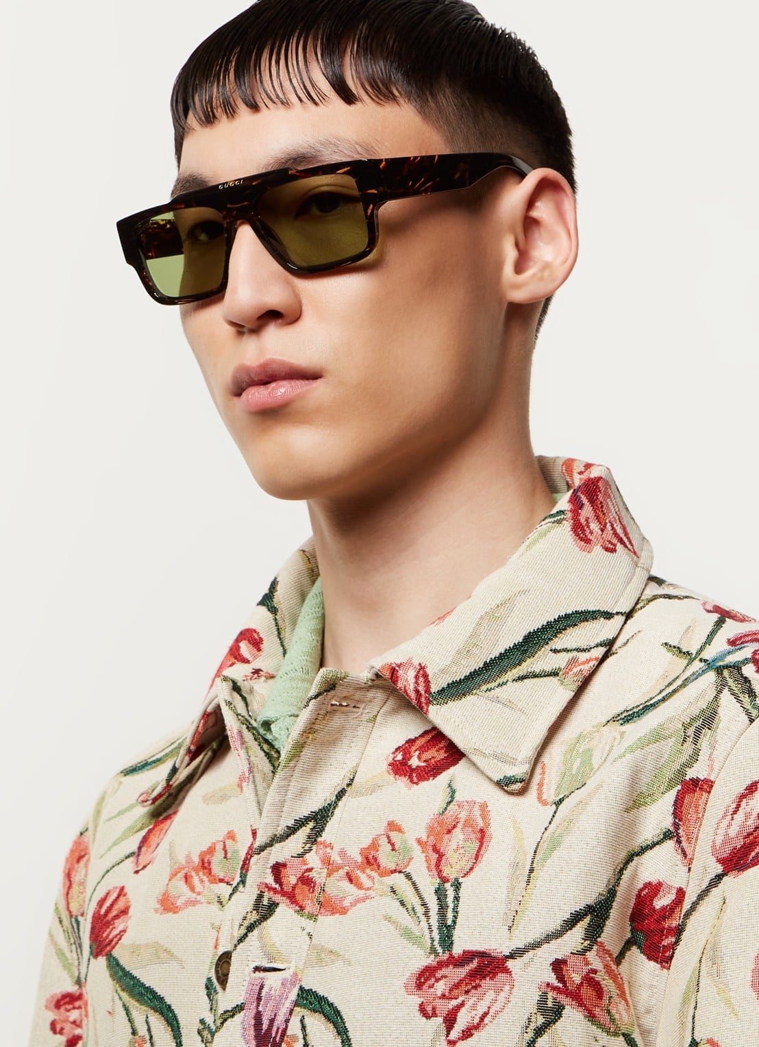 Gucci Wayfarer zonnebril GG1460S - voorkant 5 donkerbruin