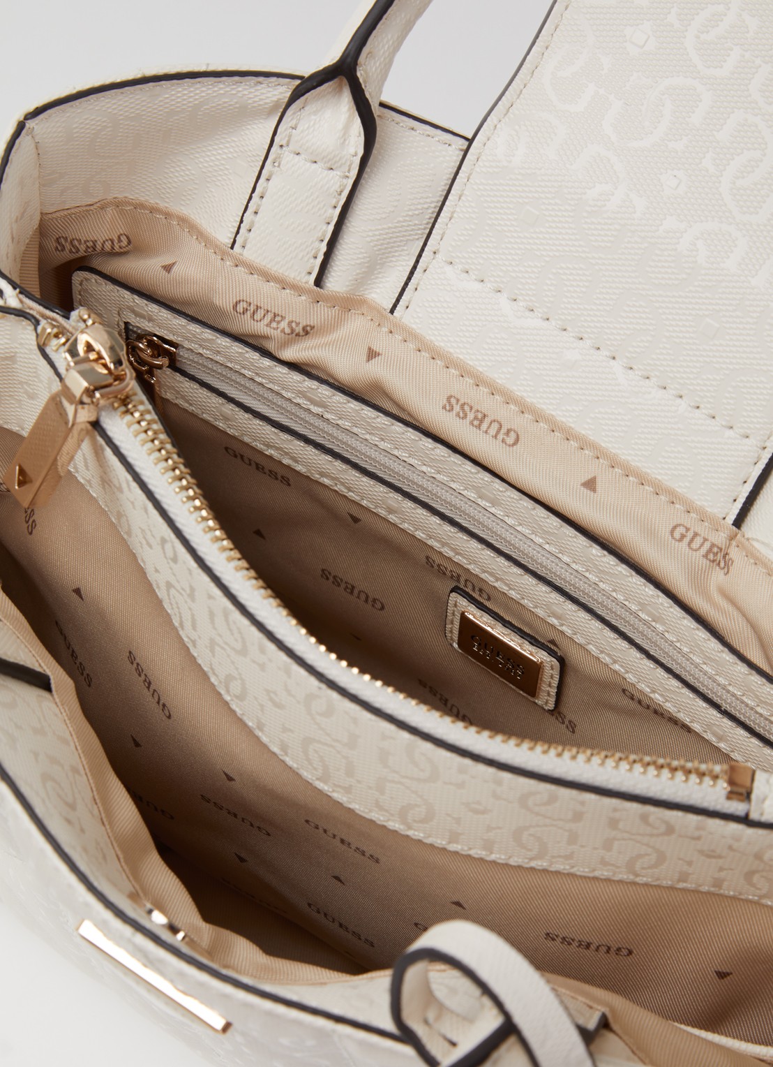 GUESS Aldina handtas met logoprint en afneembare schouderriem - detail 5 gebroken wit