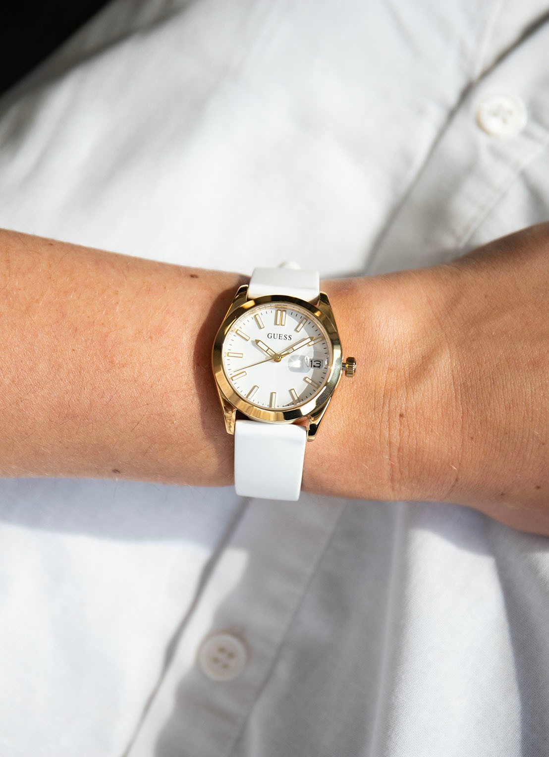 GUESS Alice horloge GW1033L2 - detail 2 goud
