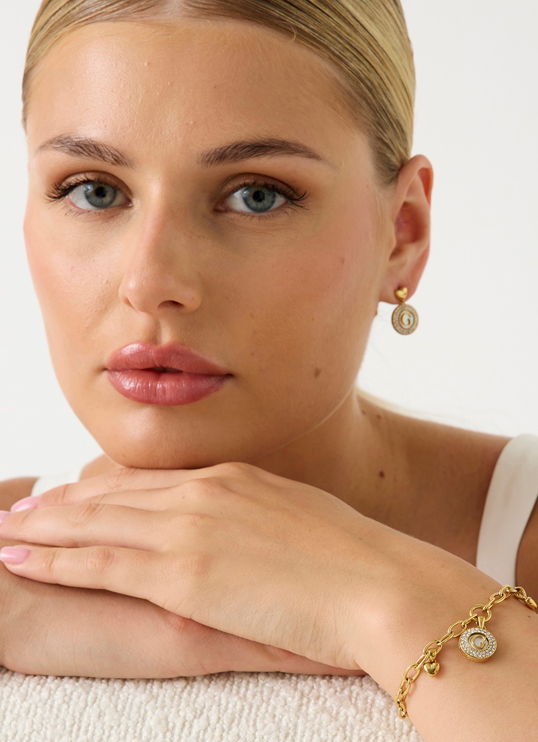 GUESS Armband JUBB06197JWYGS - voorkant 2 goud
