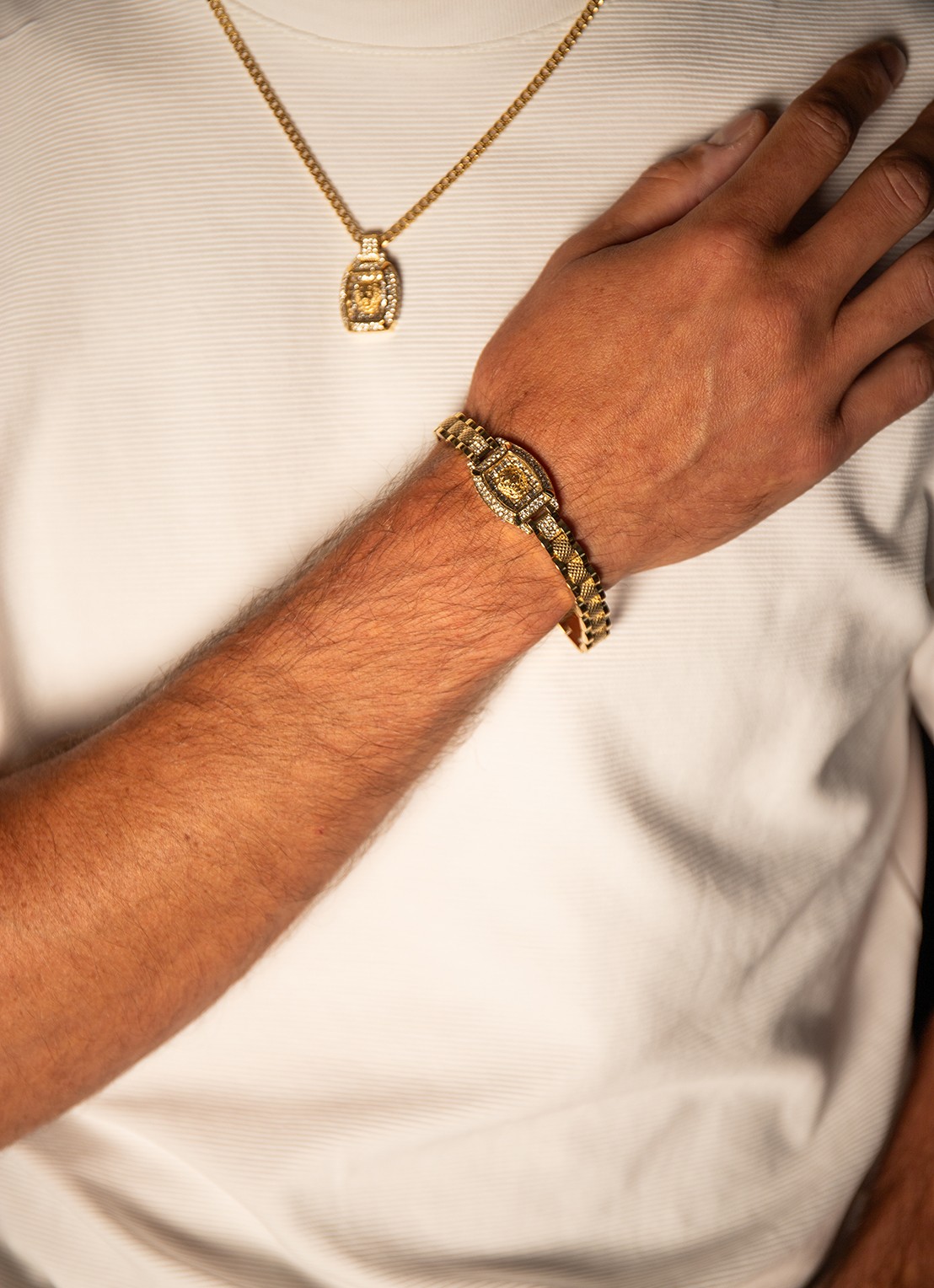 GUESS Armband JUMB05000JWYGT-U  - detail goud