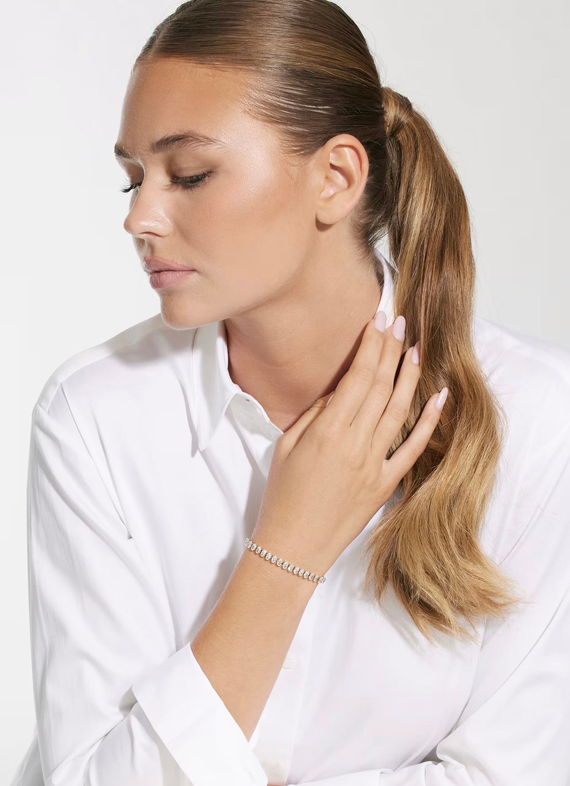 GUESS Armband met kristal JUBB05141JWYGT-U    - voorkant 2 goud