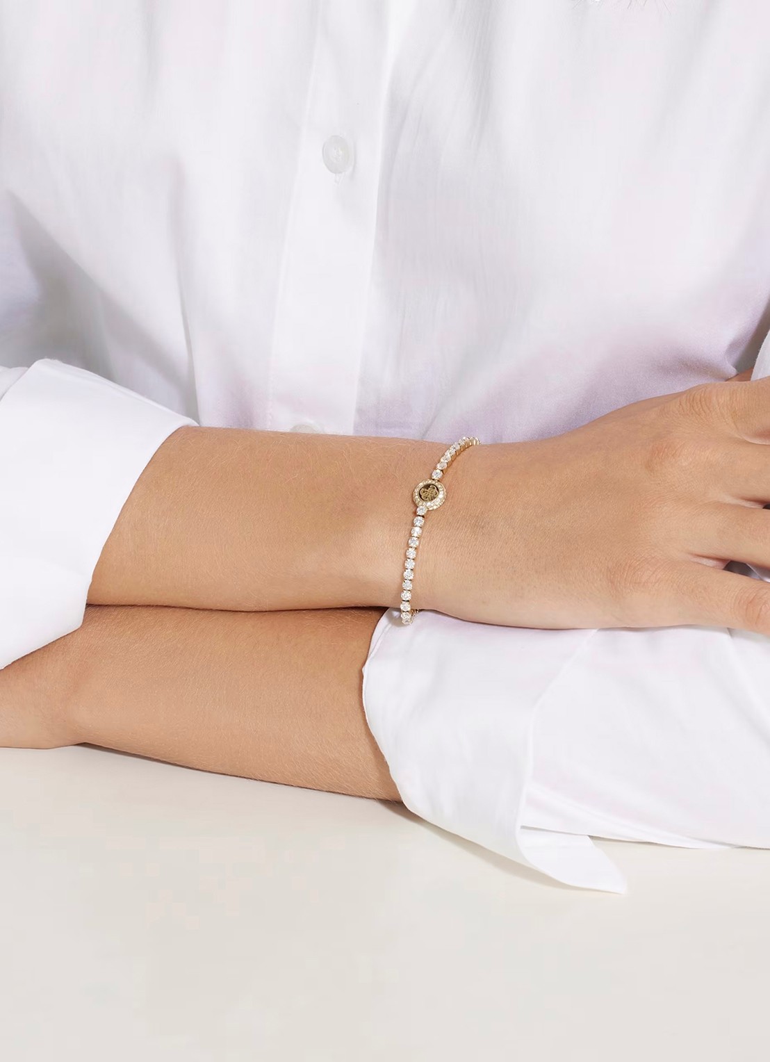 GUESS Armband met kristal JUBB05142JWYGS   - voorkant 2 goud