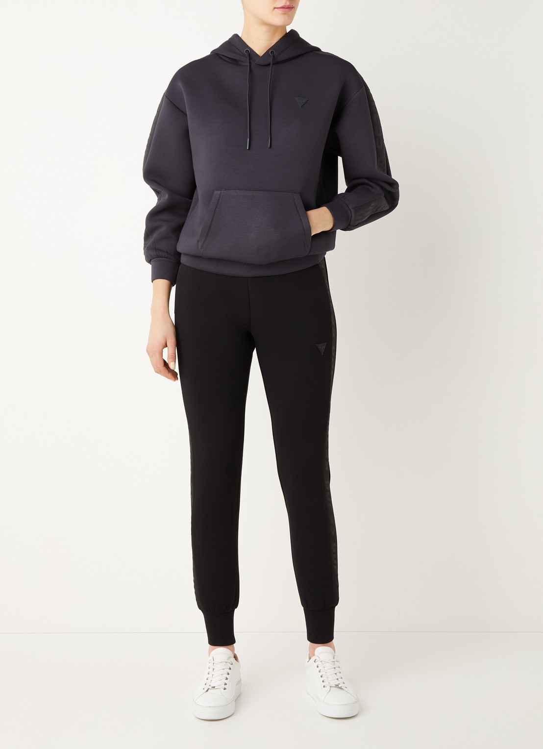 GUESS Brenda hoodie met logo - voorkant 2 antraciet