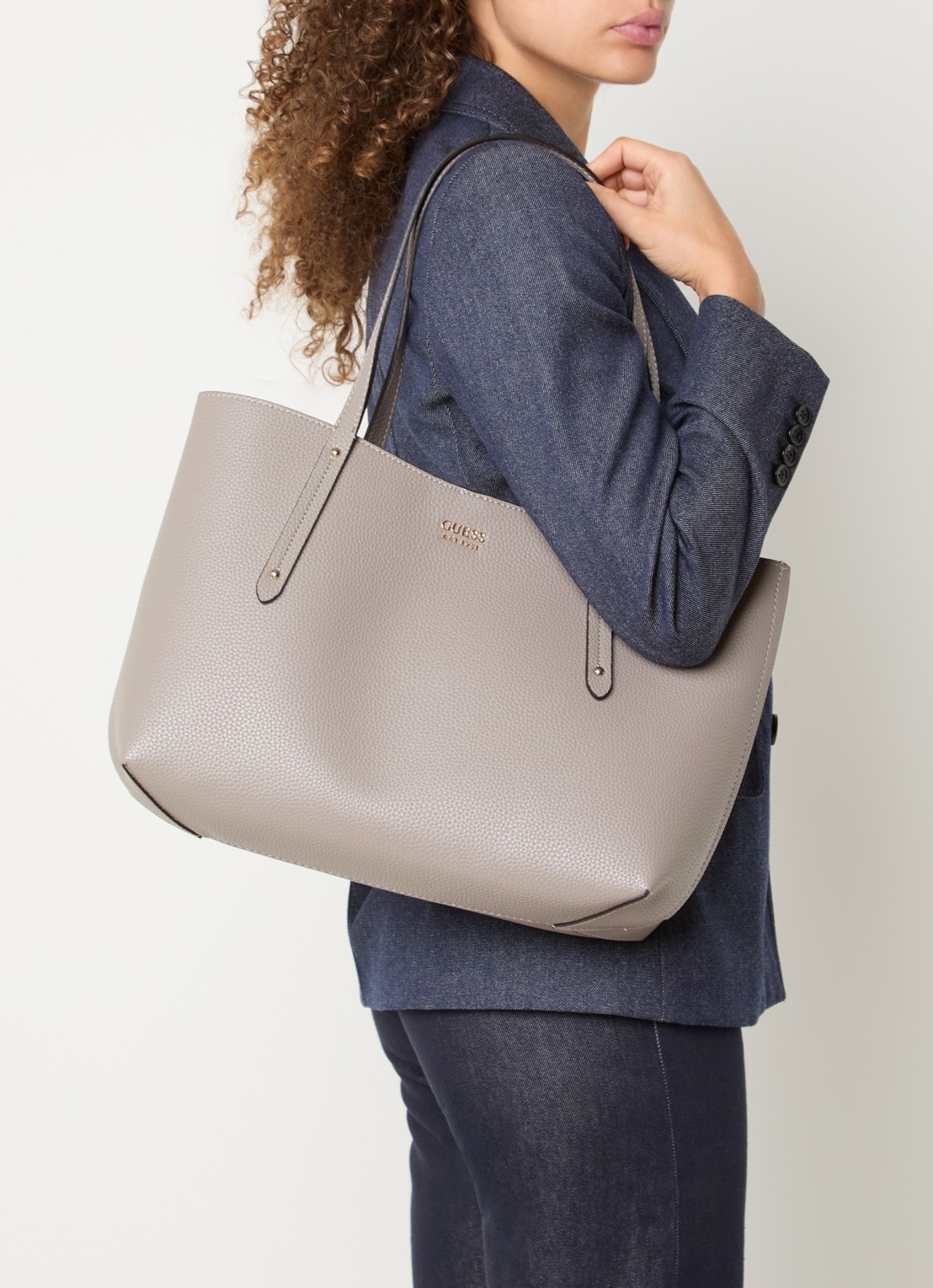 GUESS Brenton shopper met uitneembare schoudertas en portemonnee - voorkant 7 taupe