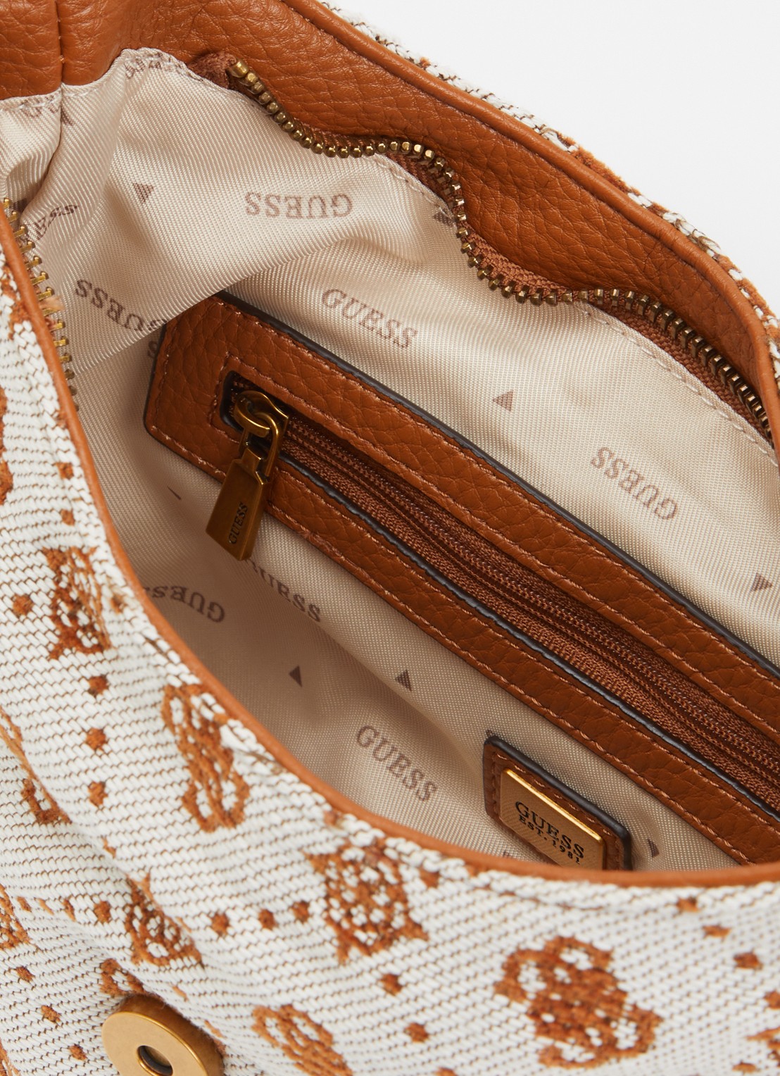 GUESS Camden Mini schoudertas met logoprint - detail 3 cognac