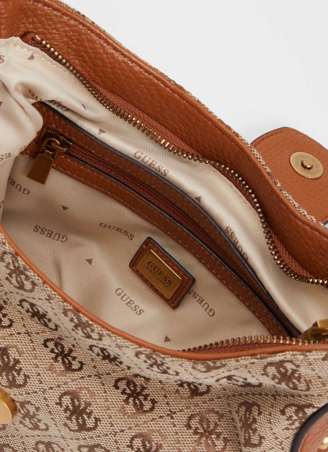 GUESS Camden Mini schoudertas met logoprint - detail beige