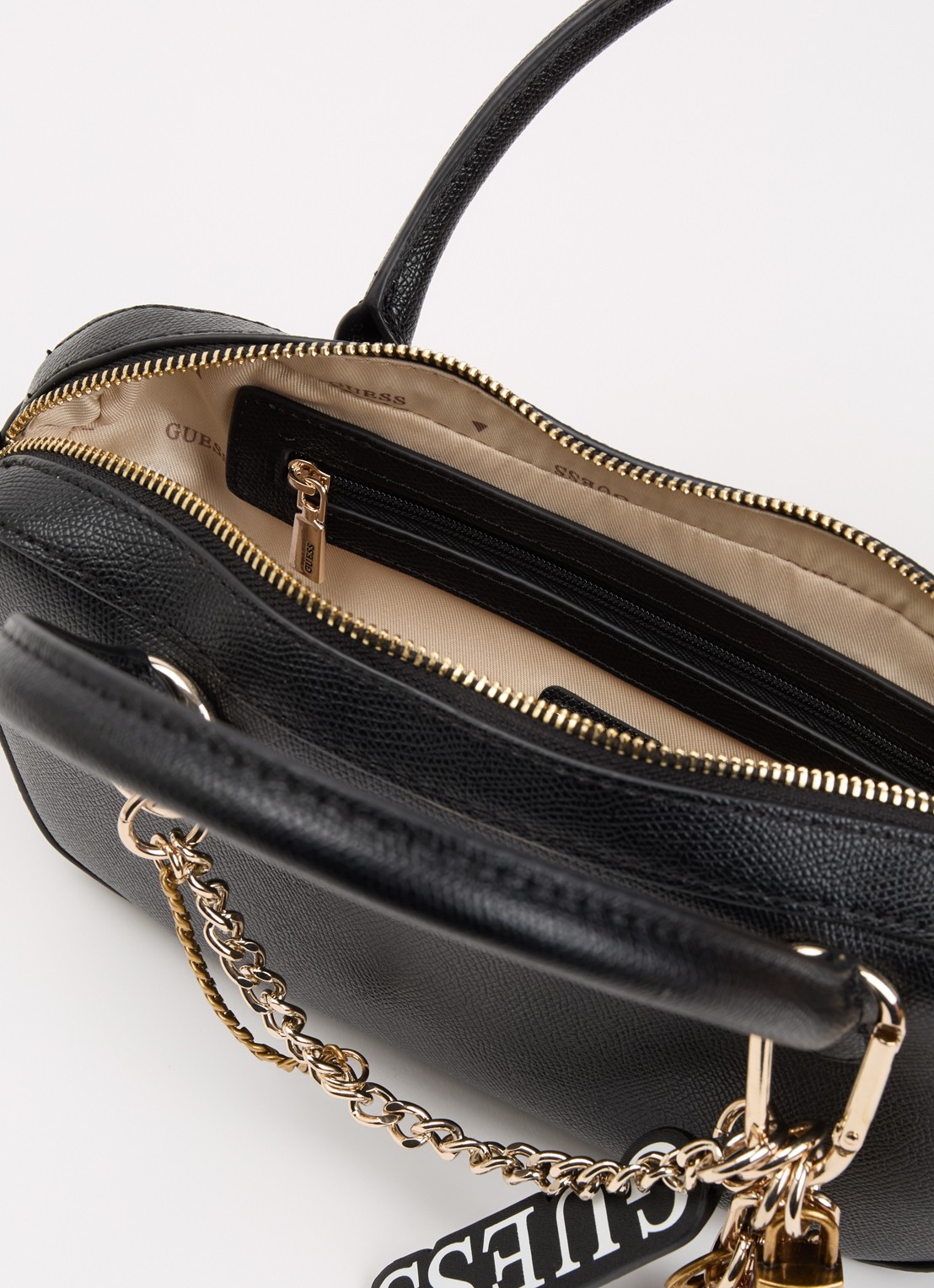 GUESS Davina Charms handtas met afneembare schouderriem - detail 2 zwart