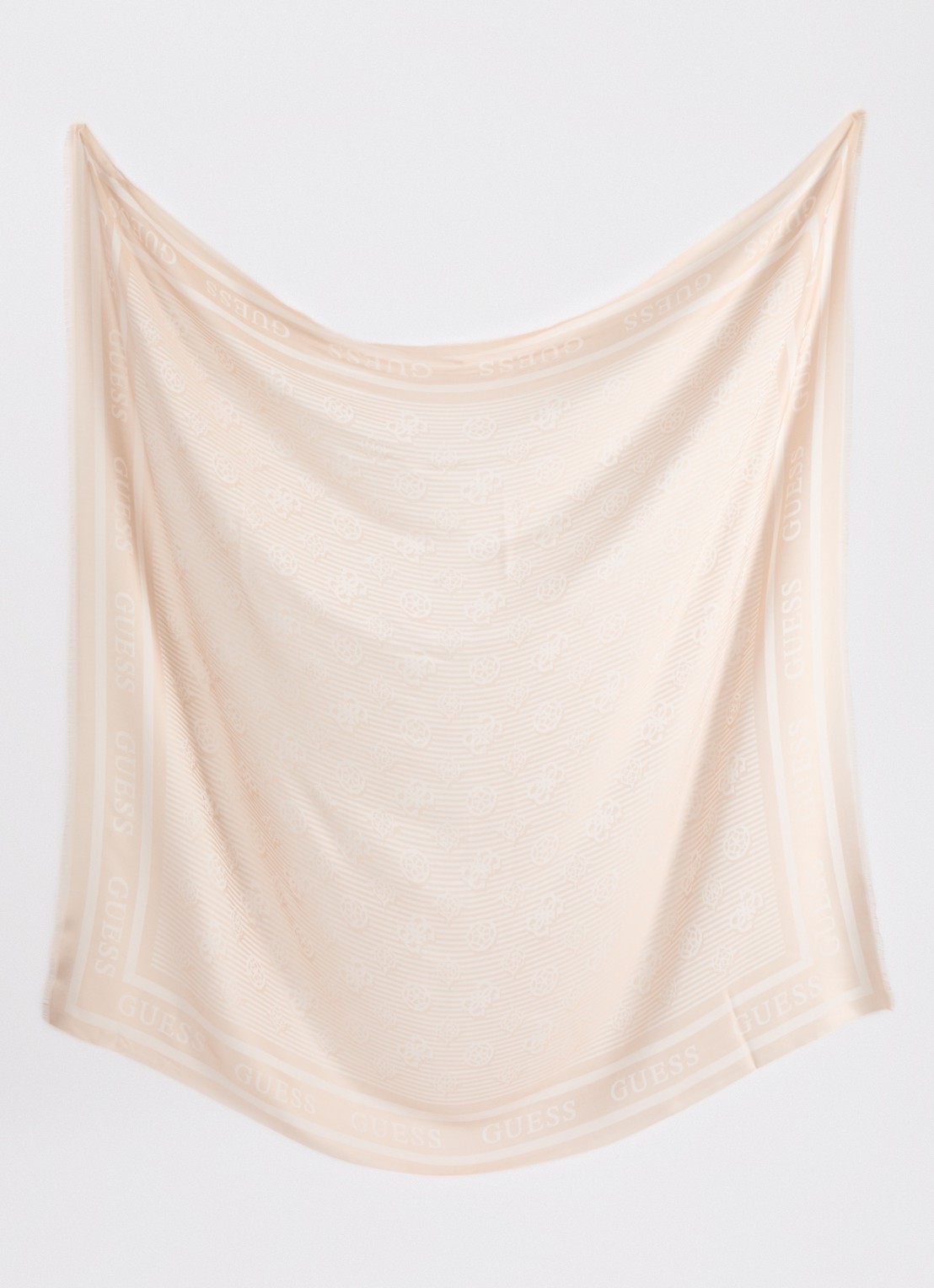 GUESS Ella Kefiah sjaal met logo 130 x 130 cm  - detail beige