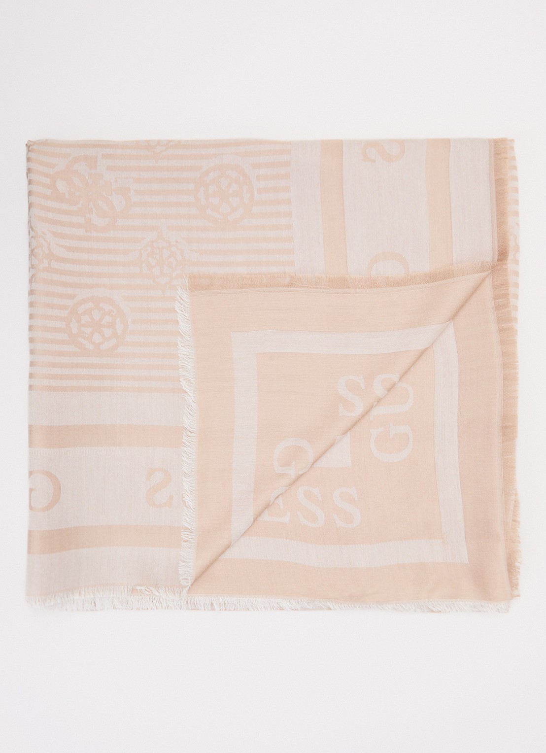 GUESS Ella Kefiah sjaal met logo 130 x 130 cm  - voorkant 3 beige