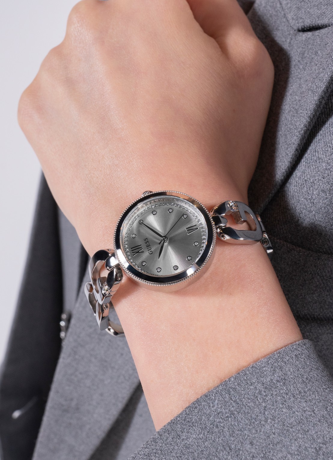 GUESS Empower horloge GW0759L1 - voorkant 2 zilver