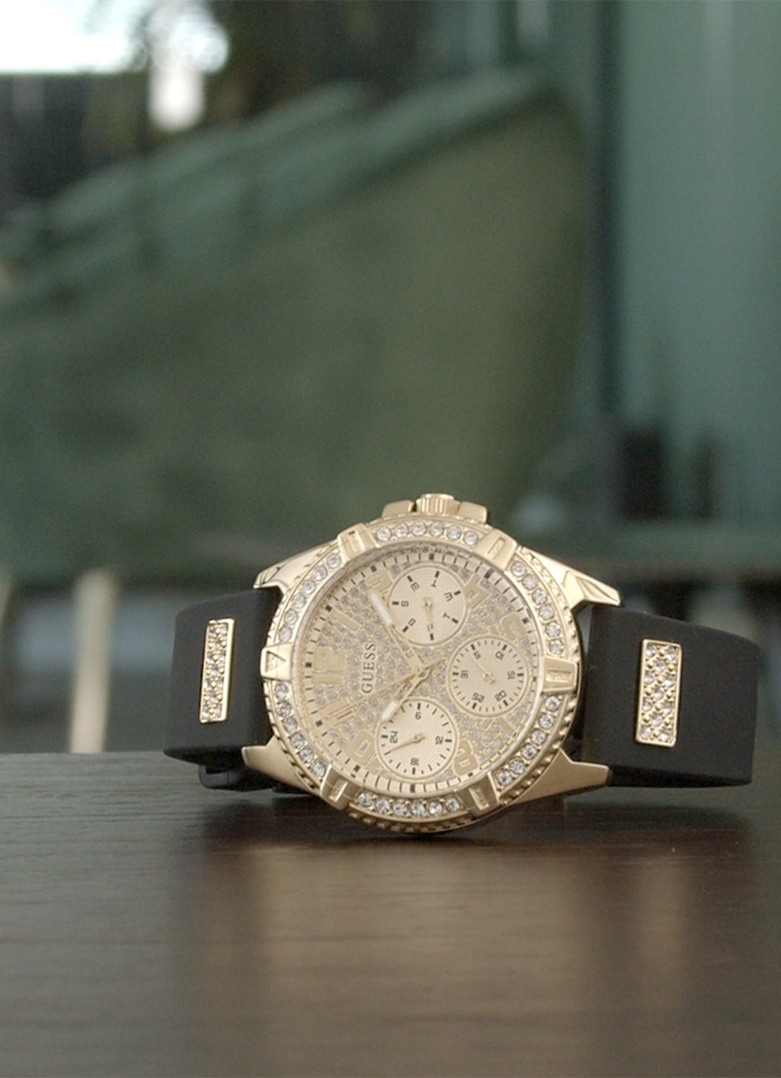 GUESS Guess Ladies Sport Steel - detail 6 goud