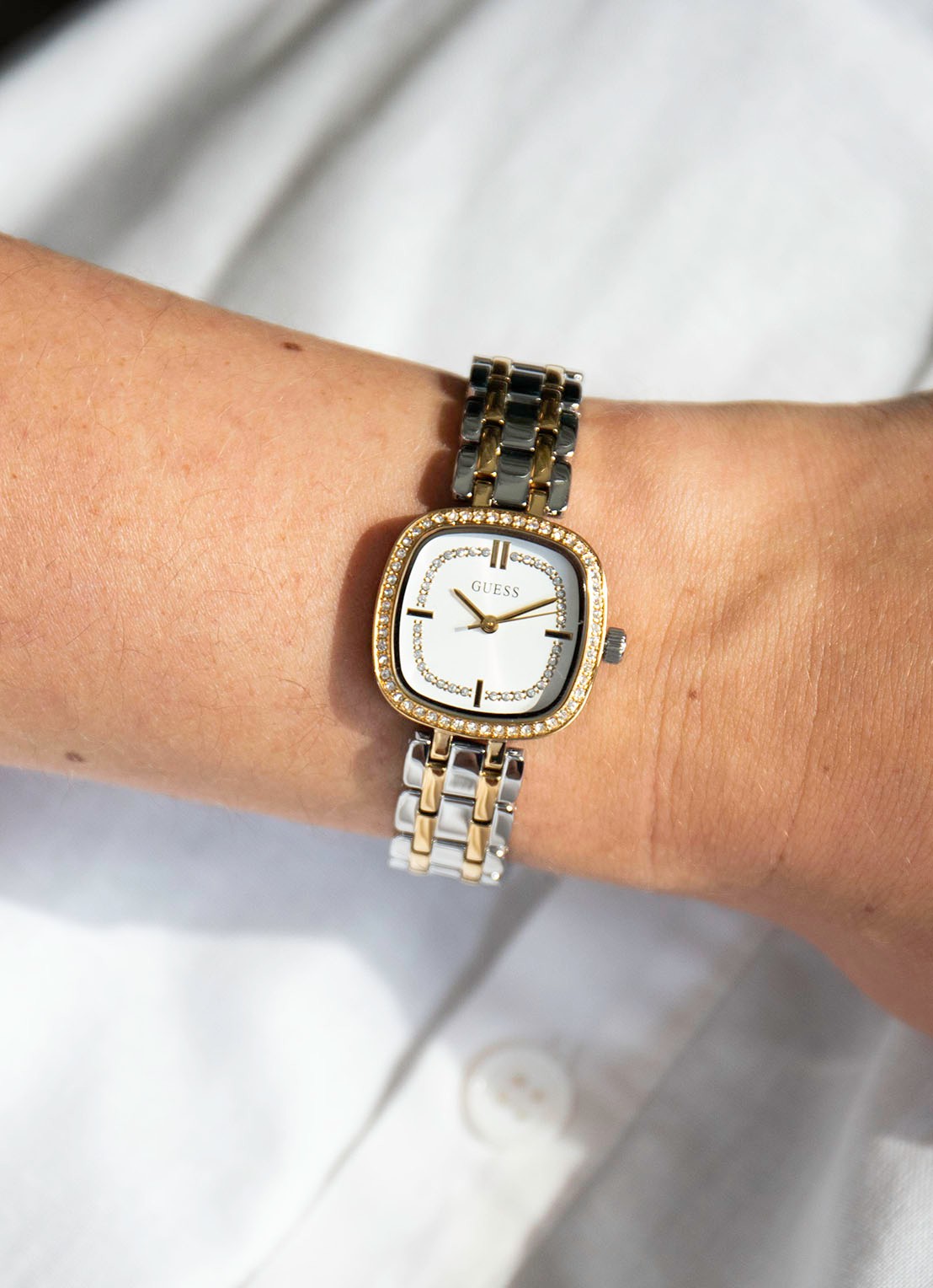 GUESS Hazel horloge GW1018L3 - detail 2 zilver