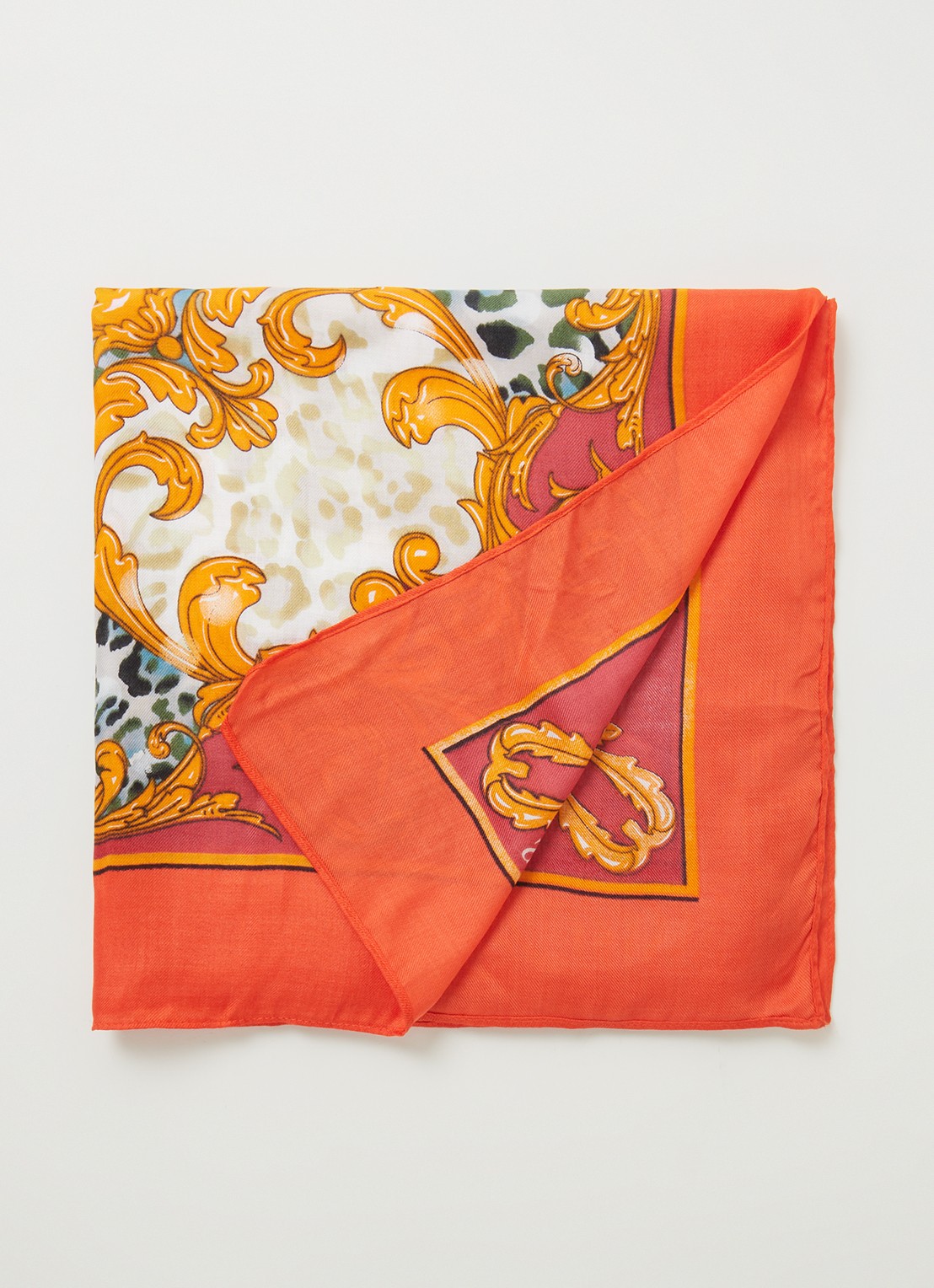 GUESS Kefiah sjaal met print 130 x 130 cm  - voorkant 2 rood