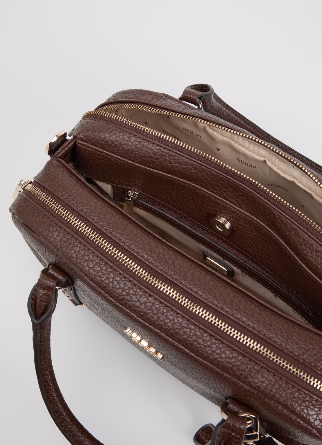GUESS Marsha mini handtas met logo en tasbedel  - detail 5 donkerbruin