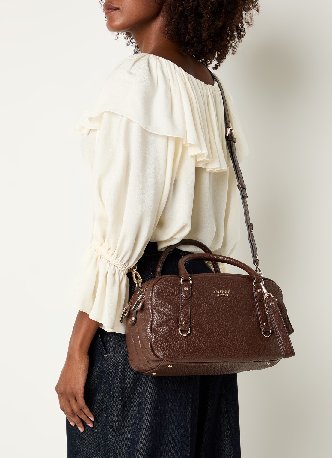 GUESS Marsha mini handtas met logo en tasbedel  - voorkant 4 donkerbruin
