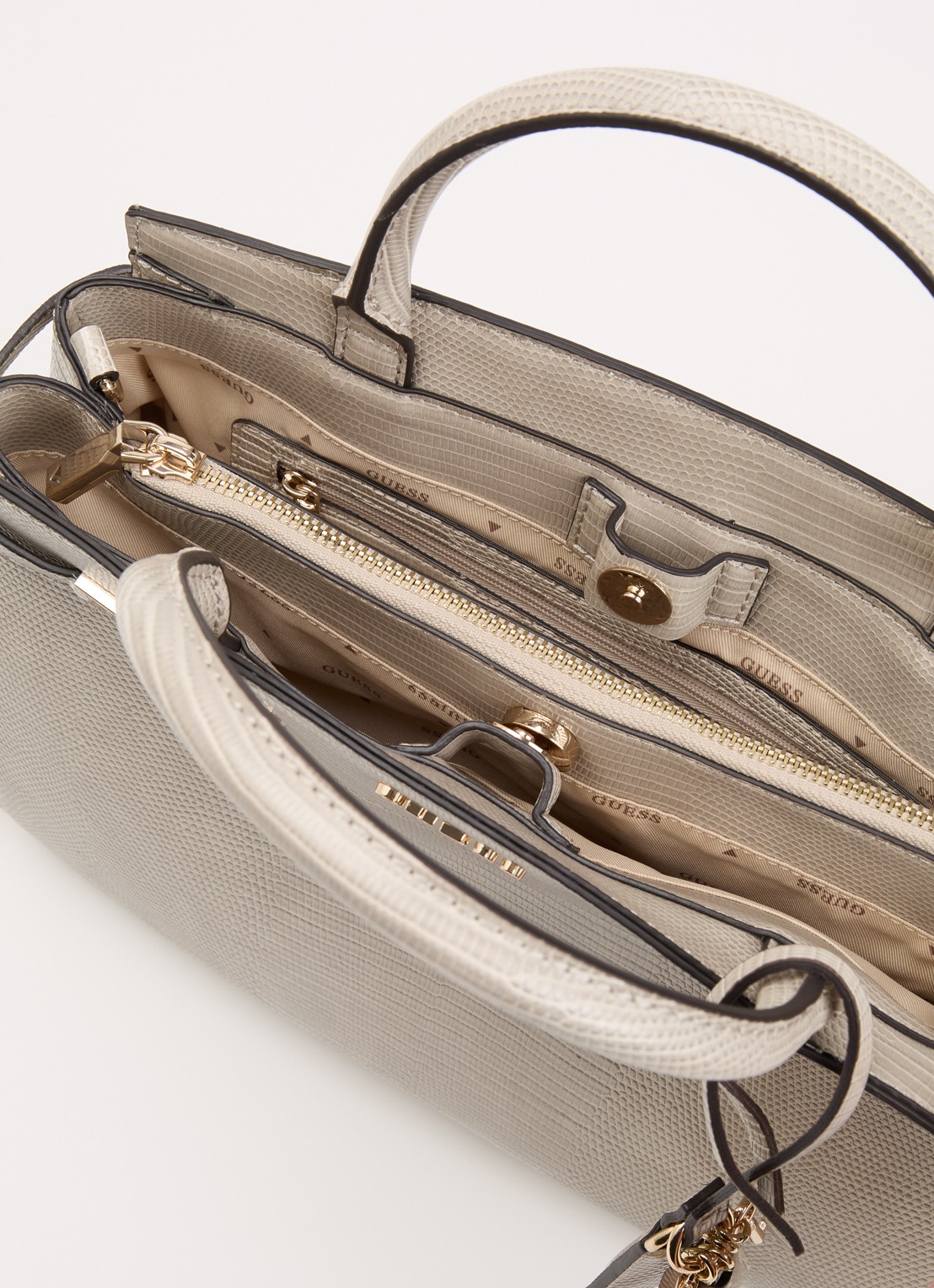 GUESS Melinda handtas met crocostructuur en afneembare schouderriem - detail 5 donkerbeige