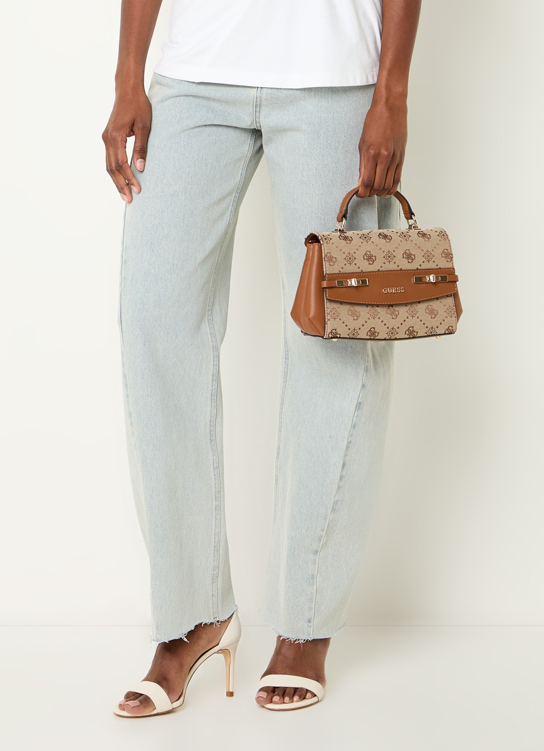 GUESS Melinda Logo handtas met logoprint en afneembare schouderriem  - voorkant 6 bruin