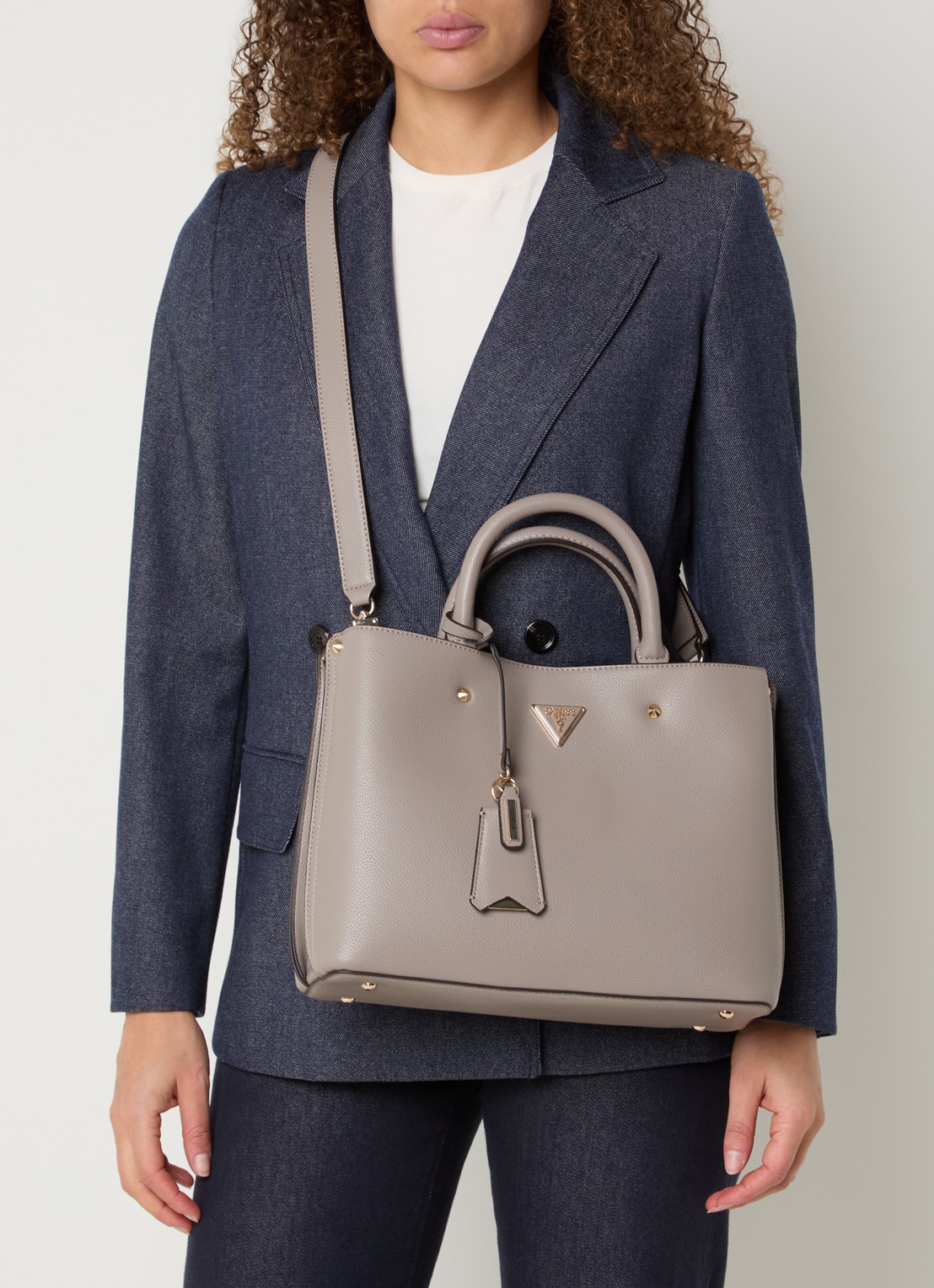 GUESS Meridian II handtas met afneembare schoduerriem - voorkant 6 grijs