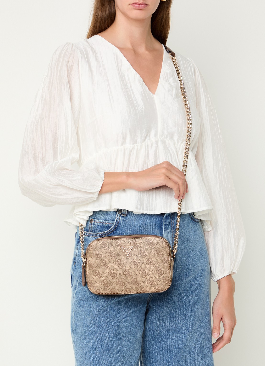 GUESS Noelle II crossbodytas met logoprint - voorkant 6 donkerbeige